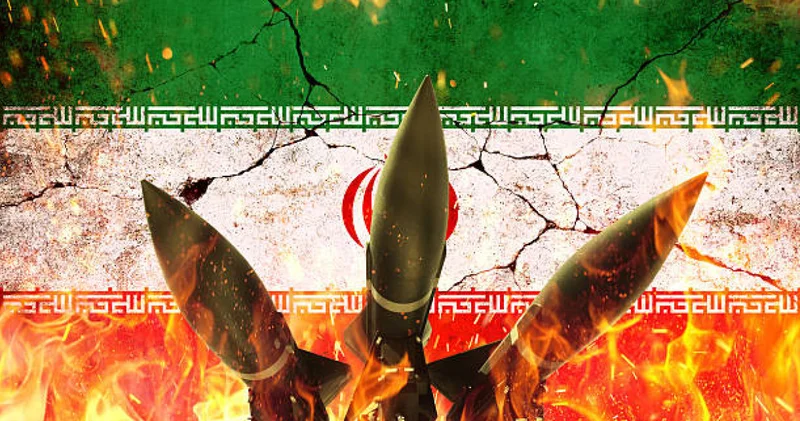 Телефондарды қуаттап, су қорын жинап қойыңдар : Иран Израиль мен Парсы шығанағы елдерінің тұрғындарына үндеу жасады