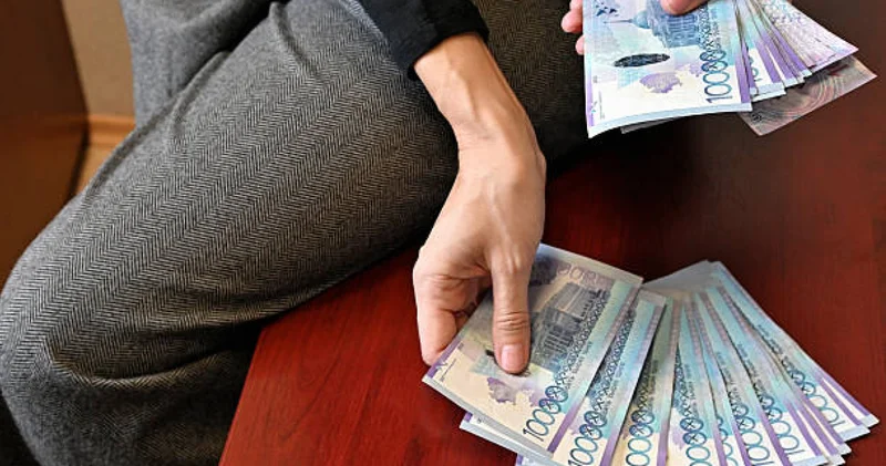 Ақшаны қалай дұрыс жұмсау керек? : өміріңізге қажет 6 кеңес