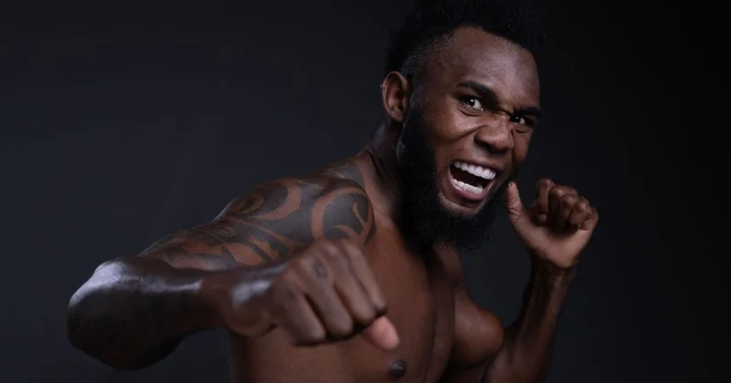 Разгром определил чемпиона мира по боксу в дивизионе Алимханулы