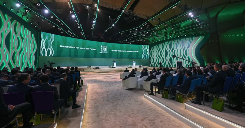 Президент: Время рапортовать об успехах прошло, настало время принимать решения