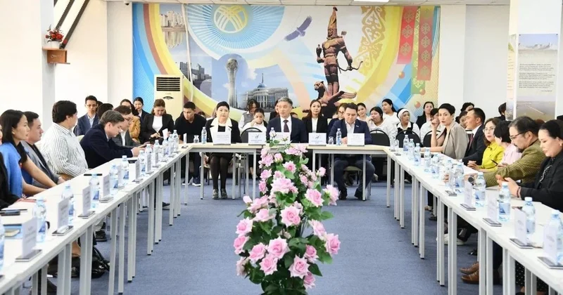 Отандық жазушылар Атырауда бас қосты