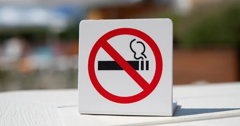 Ұлыбританияда кәмелектке толмағандарға зиянды өнімдерді сатуға өмір бойына шектеу қойылды