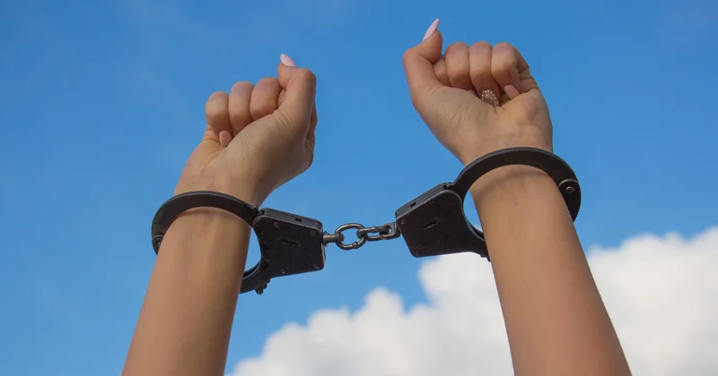 36 млн теңге жымқырған бухгалтерге қатысты жаза қатаңдатылды