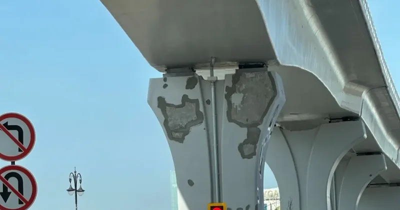 Ещё не запустили, а уже неприглядный вид: облупившаяся краска на опорах LRT вызвала споры у астанчан