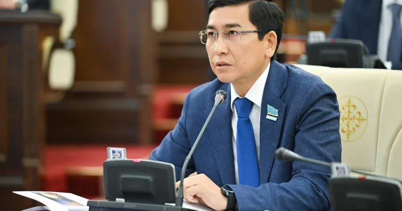Асхат Аймағамбетов білім бюджетін облыстан ауданға қайтаруға қарсылық білдірді