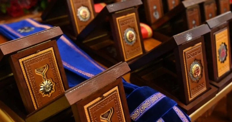 Қырғызстанда мемлекеттік марапаттар саны екі есе қысқартылды