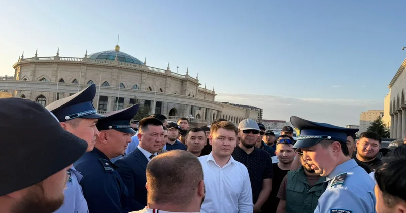 Жүргізушілер алаңдаулы: Атырауда шетелдік нөмірлі көліктерге тексеру күшейді