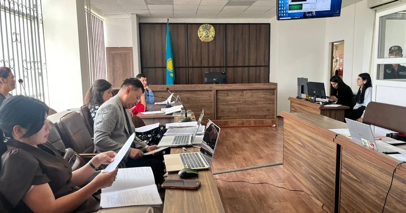 Отец погибшей в ДТП на Аль Фараби подал иск к подсудимому Паку на 100 млн тенге