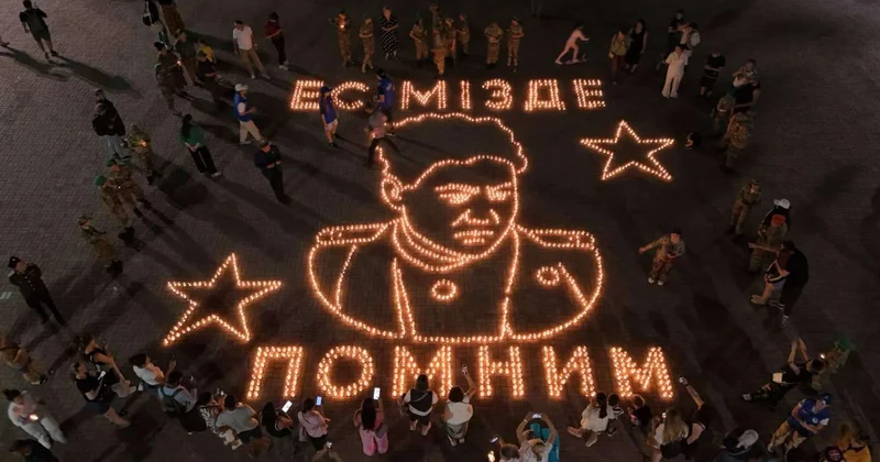 Алматыдағы 28 панфиловшы саябағында Бауыржан Момышұлына арналған ерекше акция өтті