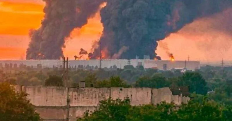 Склад OZON горит в Самарской области после атак БПЛА, есть пострадавшие
