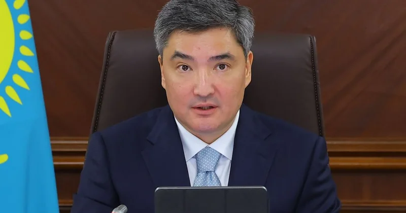 Әлеуметтік төлемдер мен құрылыс сапасын бақылау: Бектенов министрлер мен әкімдерге тапсырма берді