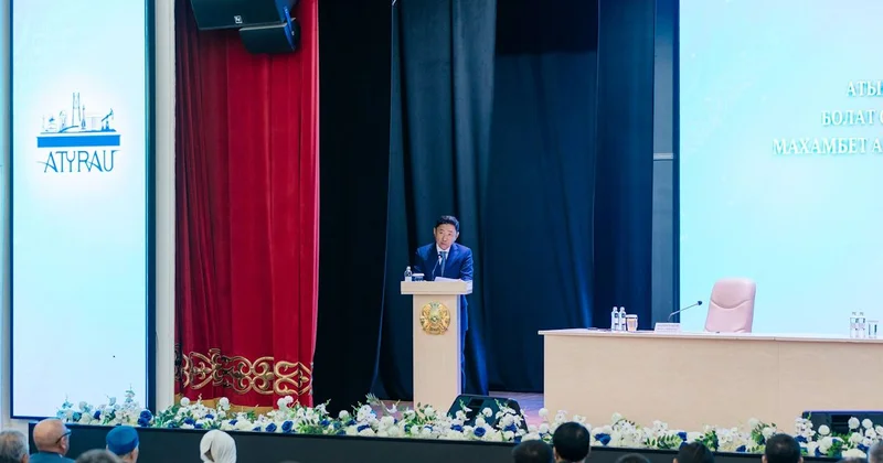 Жол, жарық және апатты үйлер: Махамбет ауданының тұрғындары Ақшолақовтың алдында мәселе көтерді