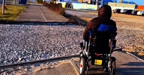 Семейде мердігер жаяу жүргіншілер жолындағы асфальтты заңсыз түрде алып тастаған