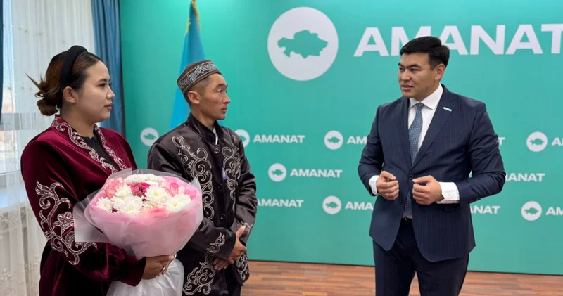 Ерлі зайыптылар Қытайдан Астанаға атпен келді