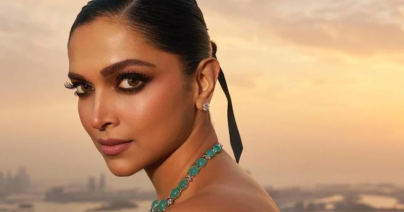 Дипика Падуконе впервые показала дочь: фото набрали свыше 7 млн лайков за несколько часов