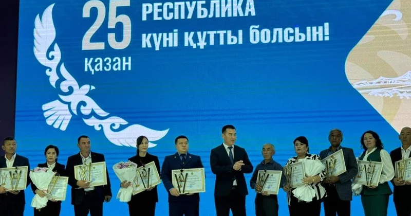 В Шымкенте прошли торжественные мероприятия, посвященные Дню Республики Казахстан