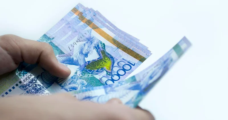 Минимальную зарплату в Казахстане могут поднять с 85 до 110 тысяч тенге