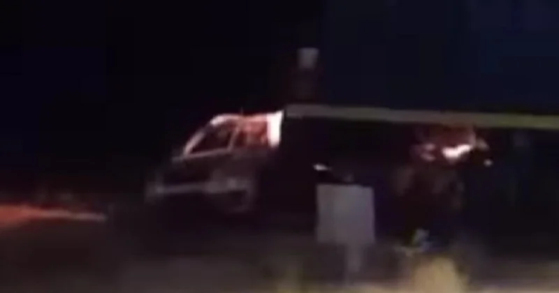 Автомобиль столкнулся с тепловозом под Актау