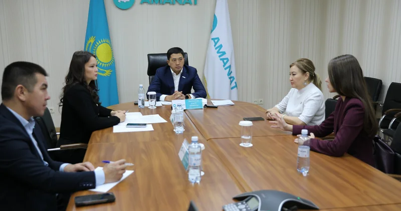 Мектептегі түскі астан бастап, бизнесті қорғауға дейін: AMANAT партиясы азаматтарды толғандырған өзекті мәселелерін шешіп жатыр