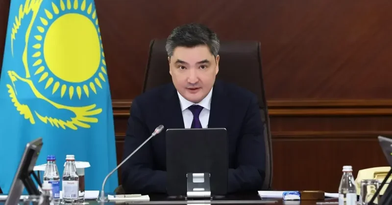 Работайте : Бектенов потребовал от КазАвтоЖола решить проблемы с дорогами