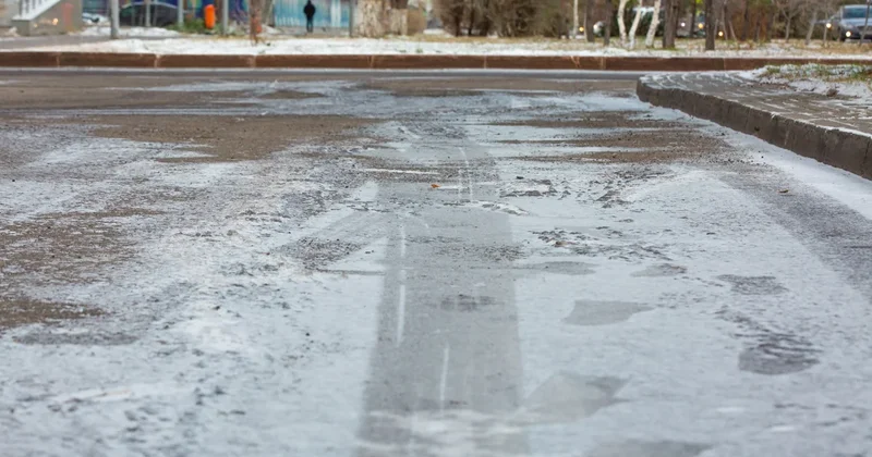 В Казахстане ограничили движение на трассах из за непогоды