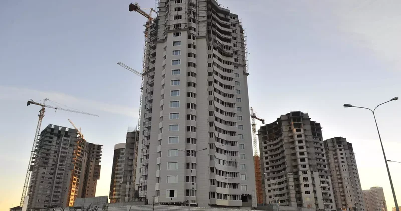 Астанада құрылысшылар бесінші қабаттан құлап кетті қылмыстық іс қозғалды