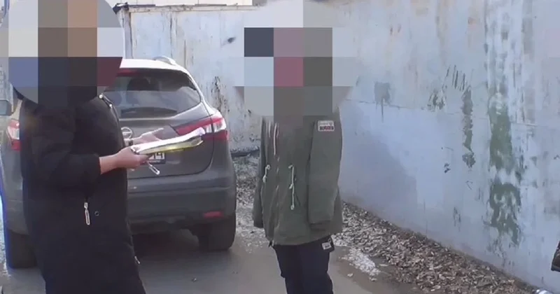 Прятала в нижнем белье: женщину задержали в Павлодаре (видео)