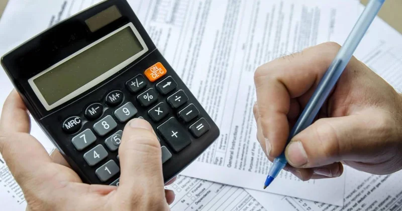 2 3 жерде жұмыс істейтіндерге тықыр таянды: Енді оларға салық салынады