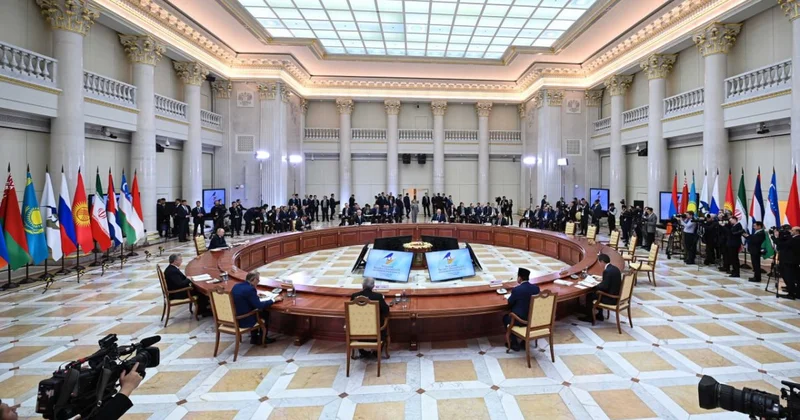 Президент Казахстана предложил внедрять ИИ в сферы деятельности ЕАЭС