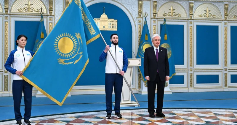 “Жарқын жеңістер күтіп тұрғанына сенімдімін“ Тоқаев Олимпиадаға баратын спортшыларға Мемлекеттік туды тапсырды: 23 қаңтар 2026, 17:07 жаңалықтар