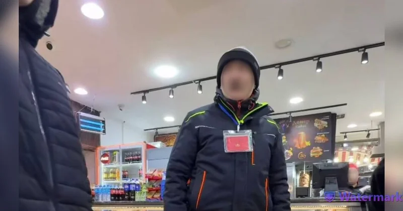 Сказал, что он с военкомата: мужчина с бейджем Минобороны приставал с вопросами к алматинцам