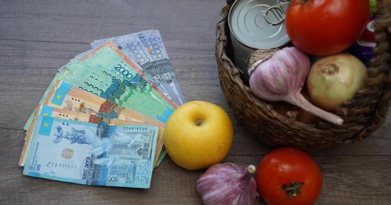Новый скачок цен на продукты прогнозируют в Казахстане