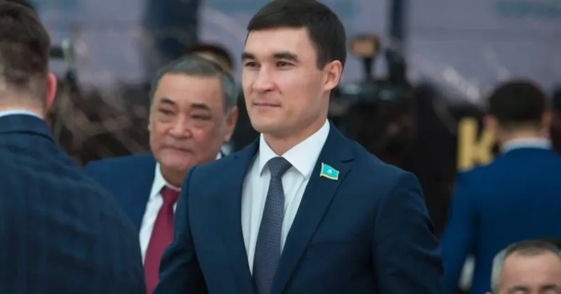 Серик Сапиев подрался со своим заместителем в Караганде
