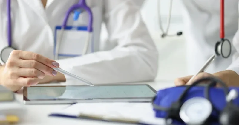 Через клинику в Астане оформили 15 тысяч фиктивных пациентов: суд вынес приговор