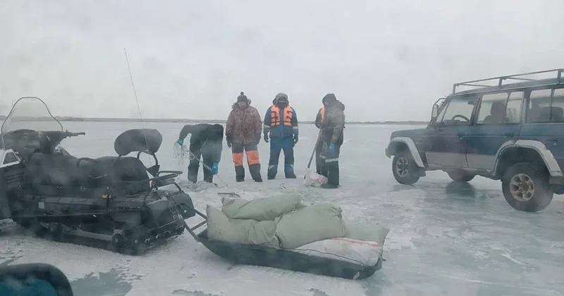 Шесть километров браконьерских сетей вытащили из озера Балхаш