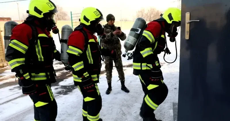 Алматыда құрылыс заттарын сататын дүкен өртенді