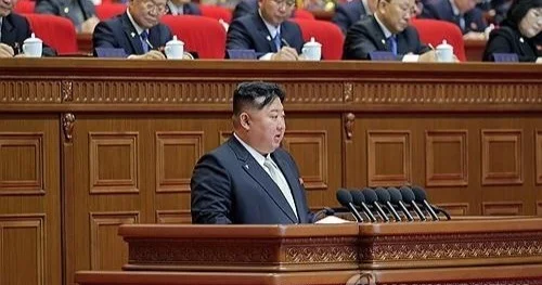 Ким Чен Ын КХДР Еңбек партиясының бас хатшысы қызметіне қайта сайланды