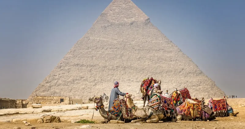 Казахстанцам придётся платить больше за визу в Египет