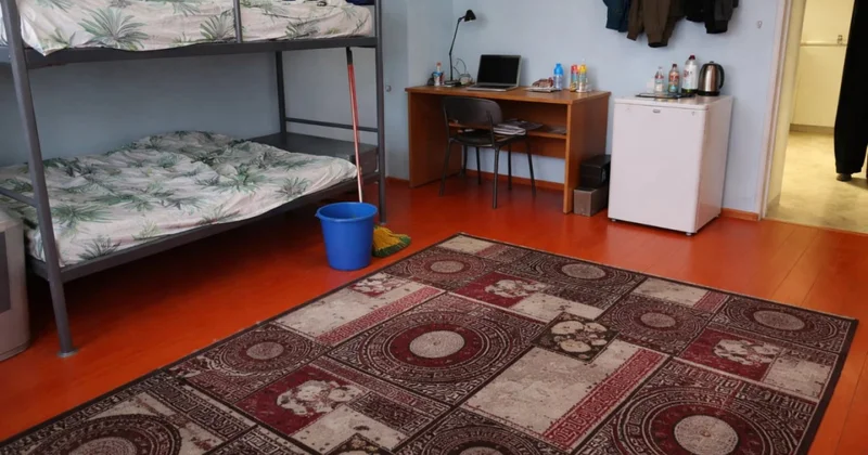 Студентки туркестанского колледжа заявили, что их заставляют убирать мужские комнаты под угрозой выселения