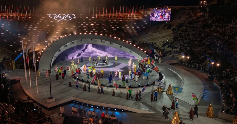 Олимпиада ойындарының жабылу салтанатында Қазақстан туын Михаил Шайдоров алып шықты