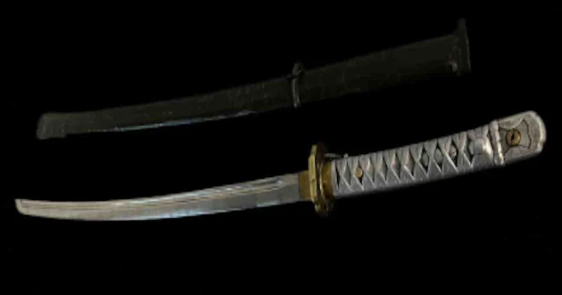 Кәрім Мәсімов қылышы аукционда 3,4 млн теңгеге сатылды