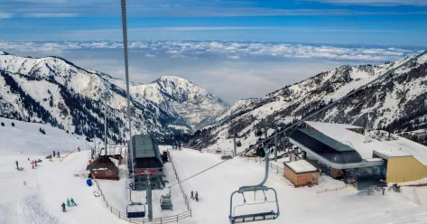 Слухи о гибели человека опровергло руководство Шымбулака