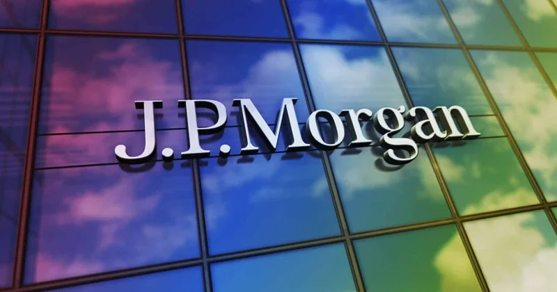 JPMorgan Трамптың шоттарын жапқанын растады сот процесі басталды