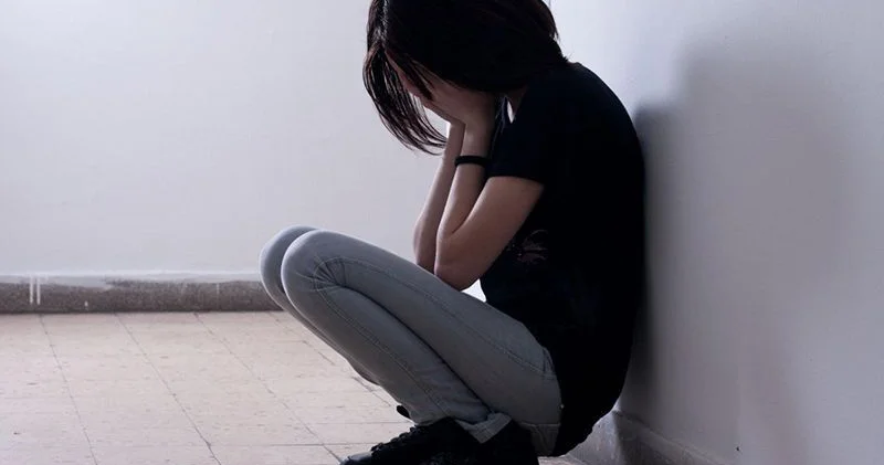 ​БҚО дағы сұмдық оқиға: қызды алдап үйге кіргізіп алып, зорлаған