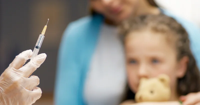Балаларына вакцина салғызудан бас тартатындар көбейді: Себебі неде?