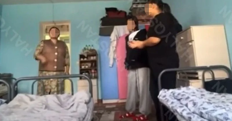 Студенток заставляли убирать комнаты парней и чистить туалеты на юге Казахстана