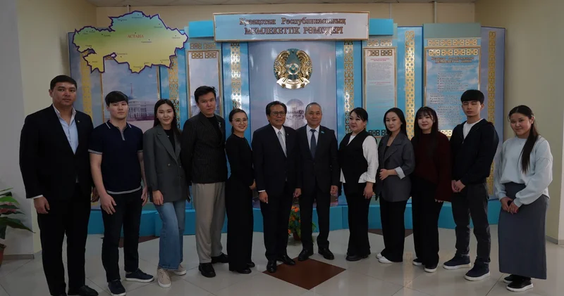 Индонезия елшісі оралдық ғалымдармен кездесті