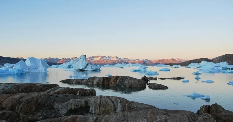 Падение уровня моря у берегов Гренландии объяснили учёные