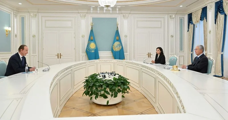 Токаев обсудил прямое сообщение с США с Питером Фостером