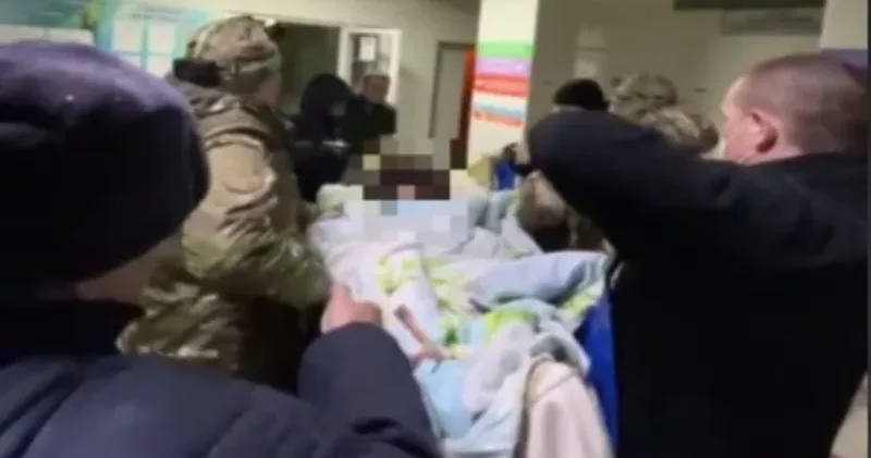 Қар құрсауында қалған ауылдағы науқасты құтқарушылар ауруханаға жеткізуге жәрдемдесті